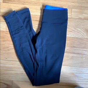 Lulu reversible leggings